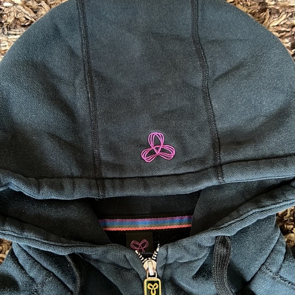 TNA black hoodie with purple symbol - Picture 2 of 3